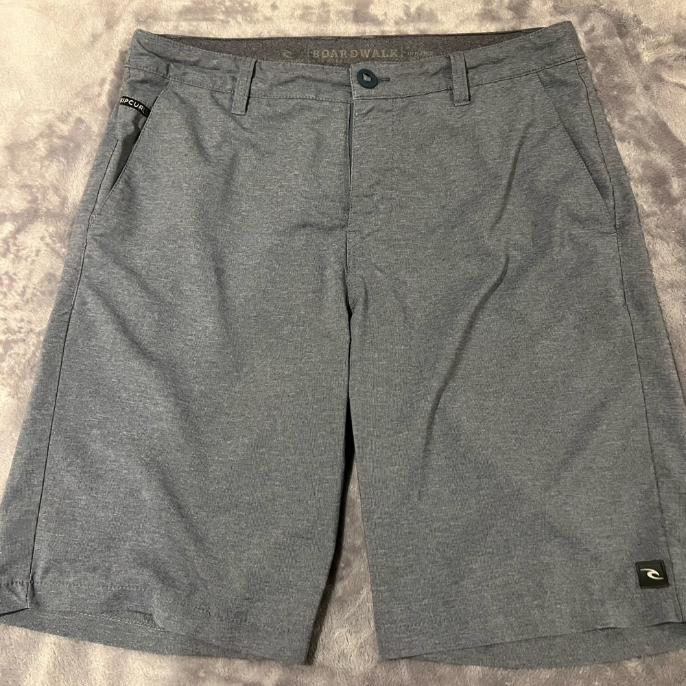 RIPCURL MEN’S gray shorts/suit size 32